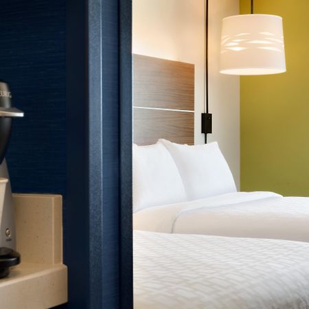 Holiday Inn Express Williamsburg By Ihg Екстериор снимка