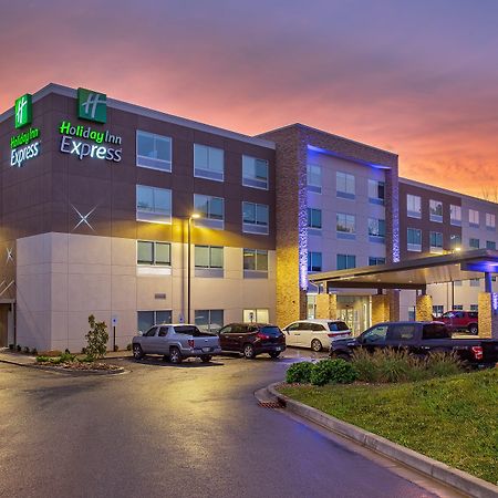 Holiday Inn Express Williamsburg By Ihg Екстериор снимка